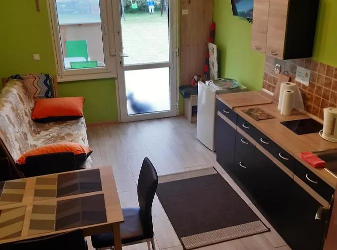 Anna Jaktstuga Rewal